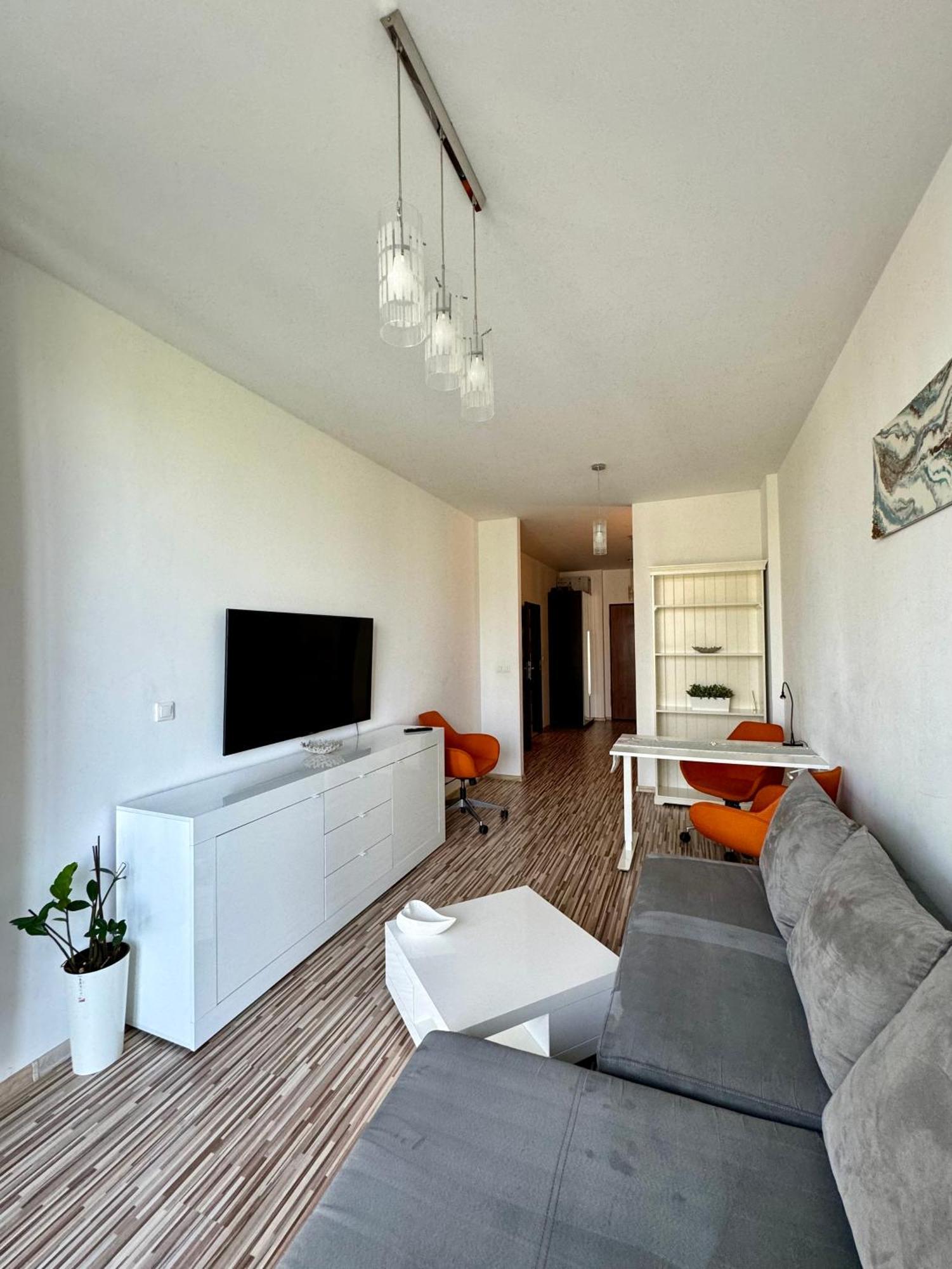 Two Rooms Apartment Triton Park Warsaw Exterior photo
